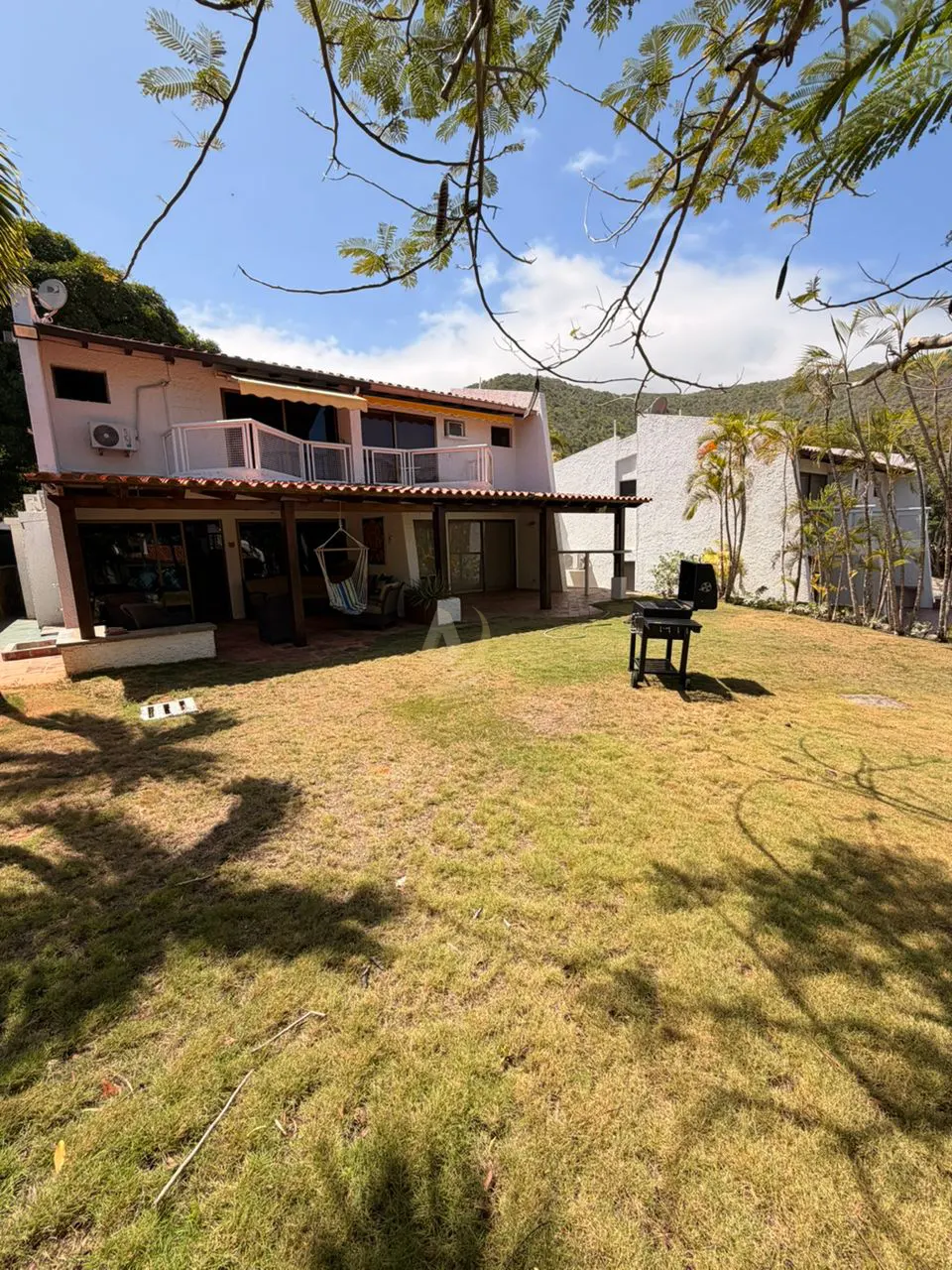 4 Townhouse en Venta en Margarita con excelente ubicación Townhouse en Venta en Margarita con excelente ubicación