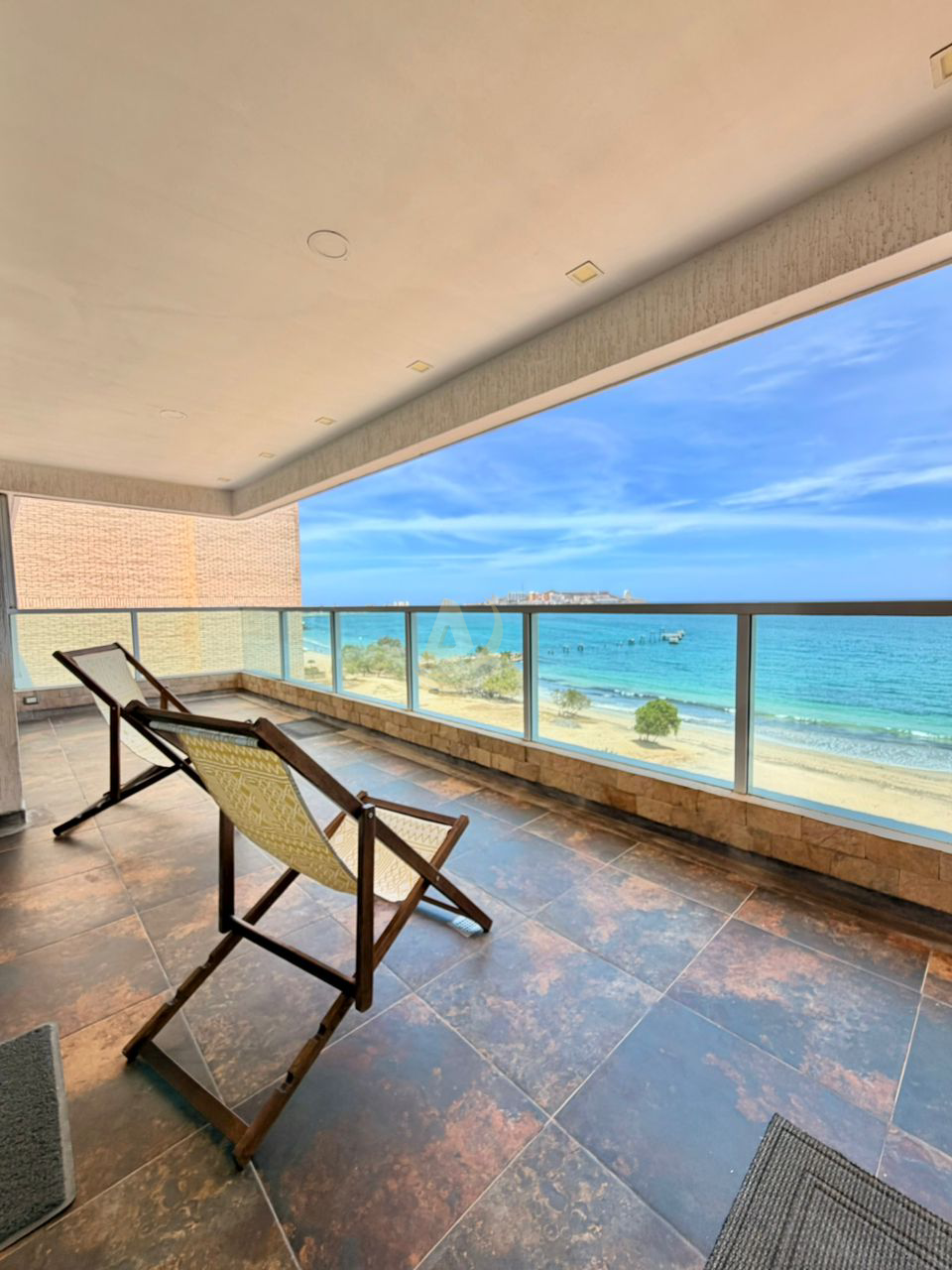 15 Apartamentos en Venta en Margarita con vista al mar (2) Apartamentos en Venta en Margarita con vista al mar