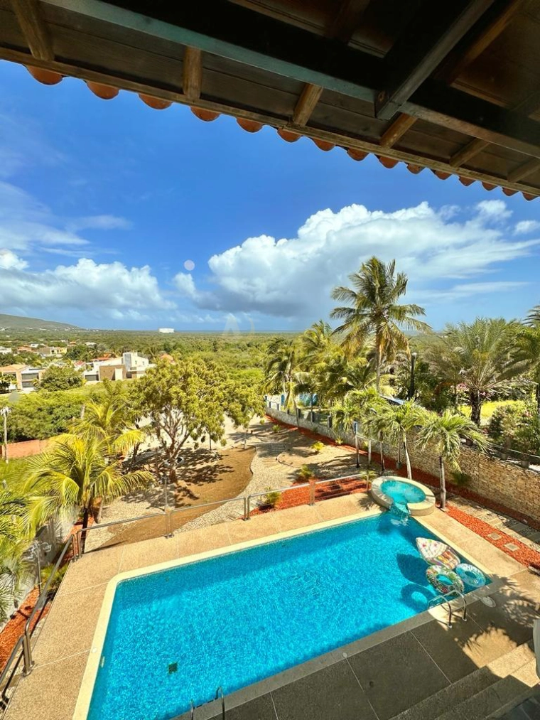 15 Casa en Venta en Margarita con excelente ubicación Casa en Venta en Margarita con excelente ubicación