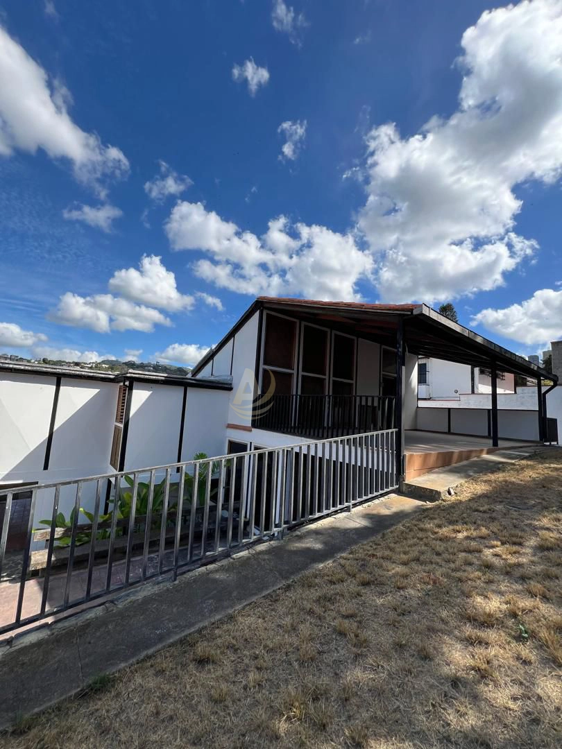 2 Casa en Venta en Caracas Casa en Venta en Caracas