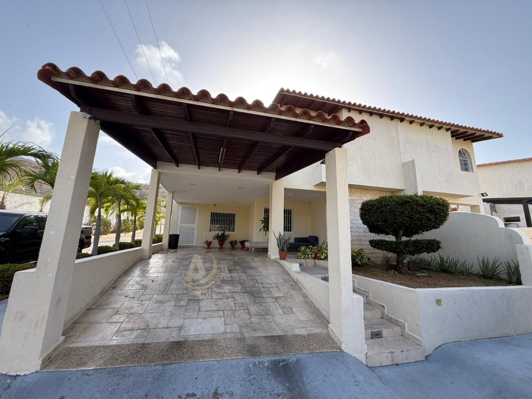 Townhouse en Venta en Margarita con excelente ubicación