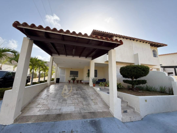 Townhouse en Venta en Margarita con excelente ubicación