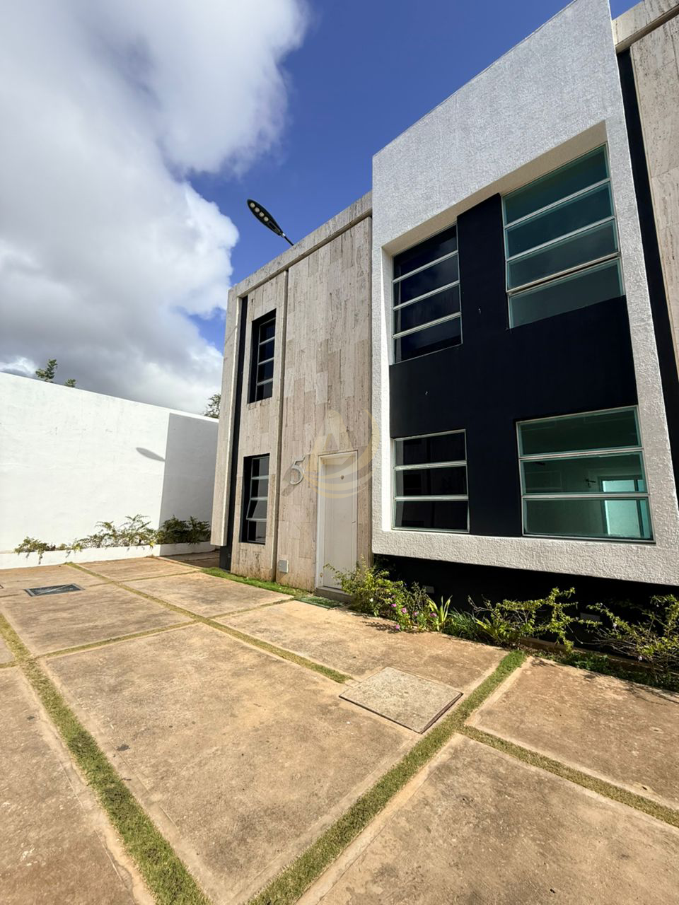 19 Townhouse en Venta en Margarita con excelente ubicación (1) Townhouse en Venta en Margarita con excelente ubicación