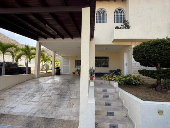 Townhouse en Venta en Margarita con excelente ubicación