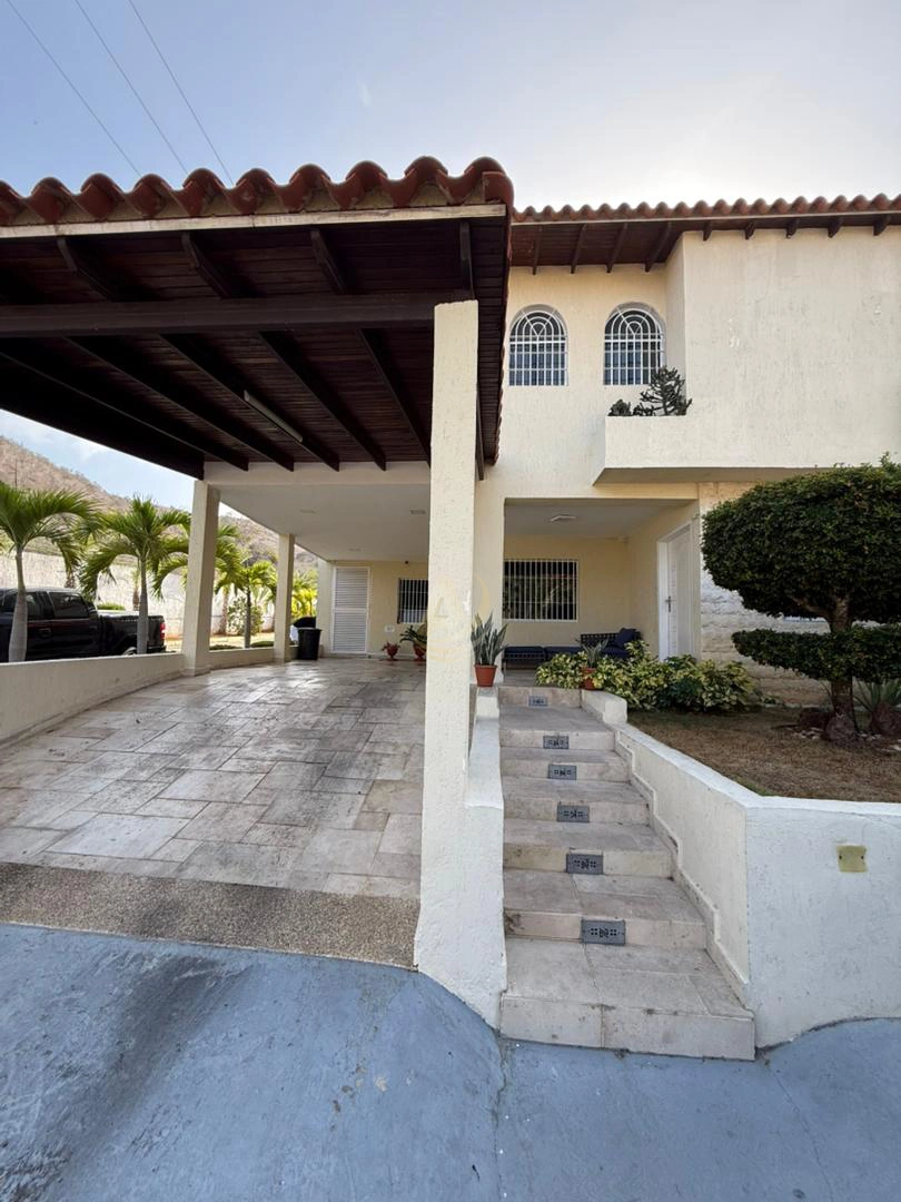 Townhouse en Venta en Margarita con excelente ubicación