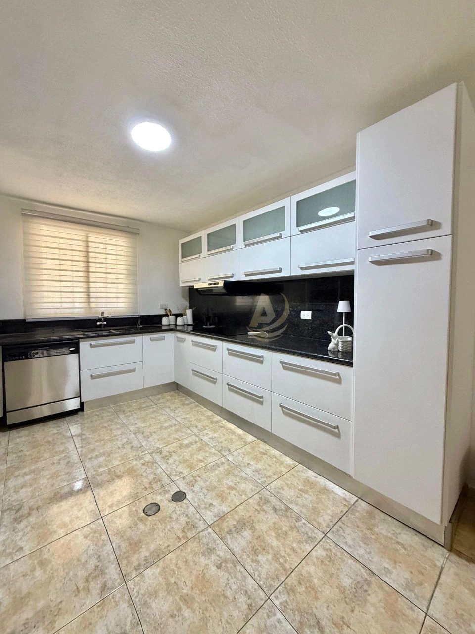 24 Townhouse en Venta en Margarita con excelente ubicación Townhouse en Venta en Margarita con excelente ubicación