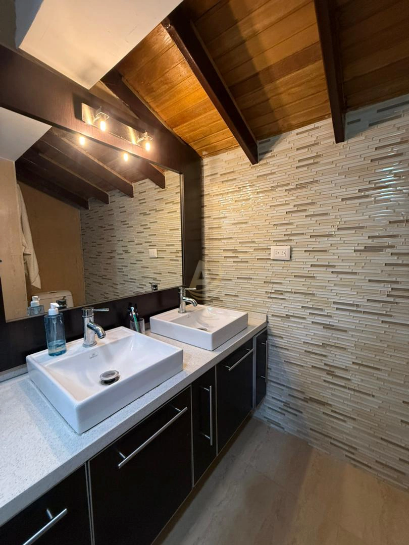 Townhouse en Venta en Margarita con excelente ubicación
