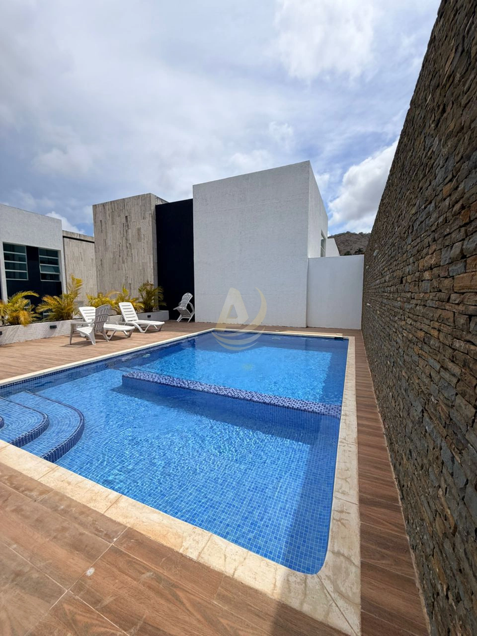 4 Townhouse en Venta en Margarita con excelente ubicación Townhouse en Venta en Margarita con excelente ubicación