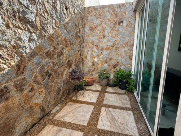 Townhouse en Venta en Margarita con excelente ubicación