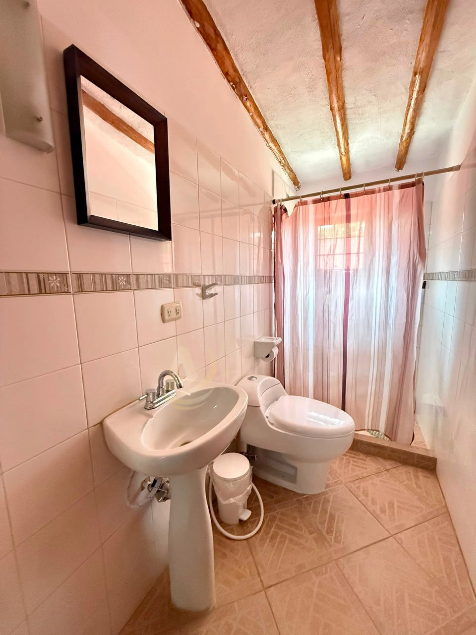 18 Casa en Venta en Margarita con excelente ubicación Casa en Venta en Margarita con excelente ubicación
