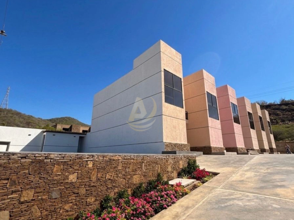 Townhouse en Venta en Margarita con excelente ubicación