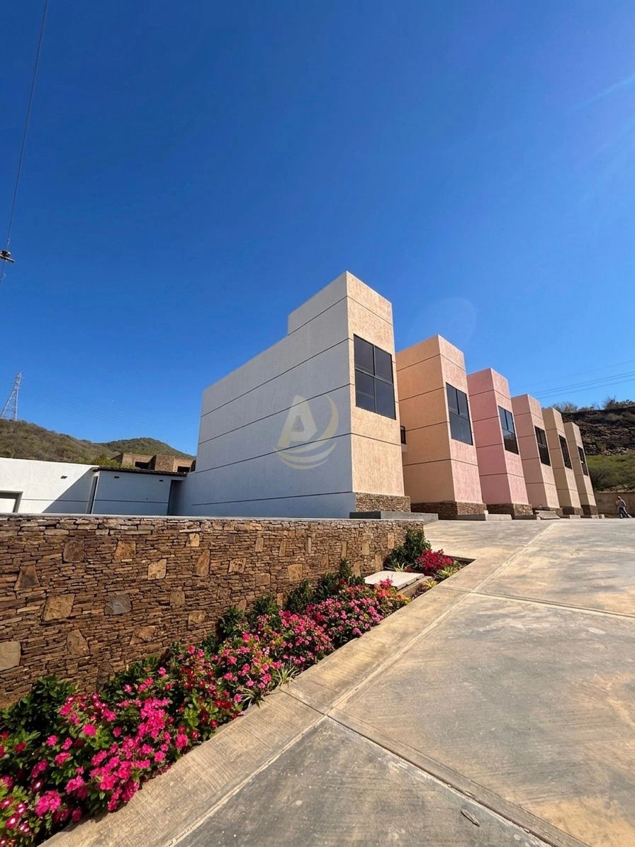 Townhouse en Venta en Margarita con excelente ubicación