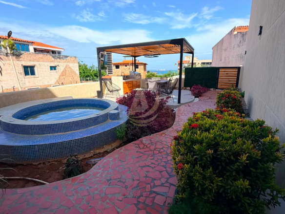Townhouse en Venta en Margarita con excelente ubicación