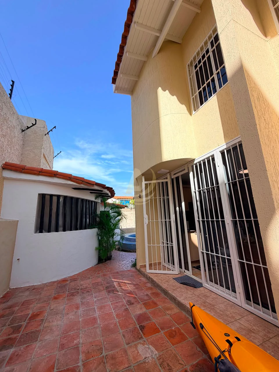 12 Townhouse en Venta en Margarita con excelente ubicación Townhouse en Venta en Margarita con excelente ubicación