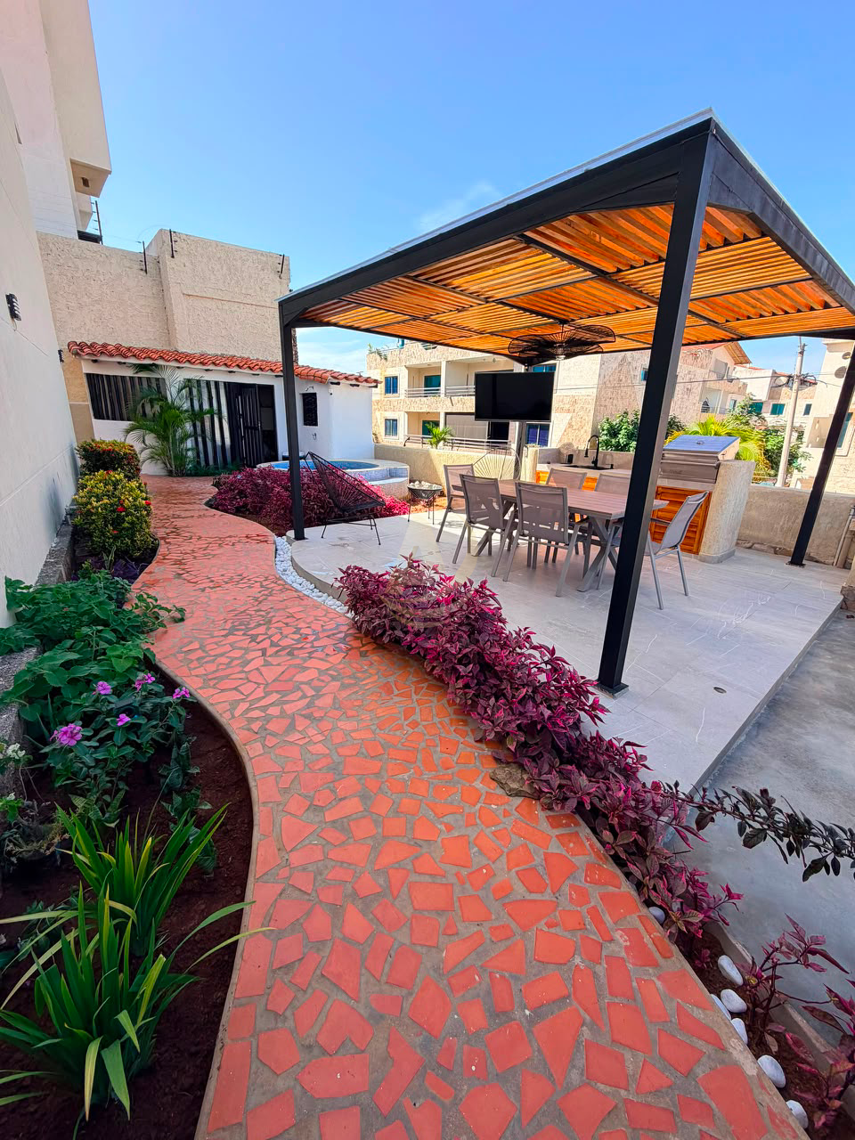 28 Townhouse en Venta en Margarita con excelente ubicación (1) Townhouse en Venta en Margarita con excelente ubicación