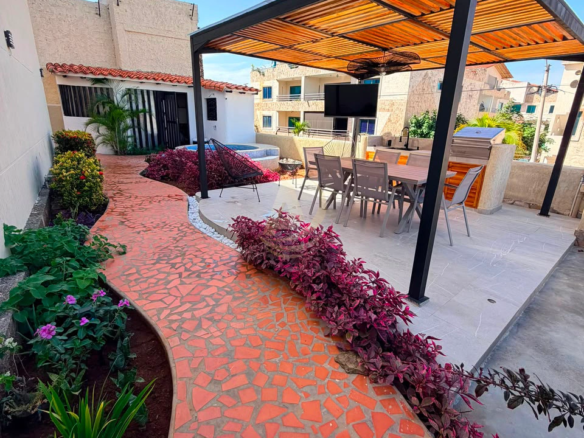 Townhouse en Venta en Margarita con excelente ubicación