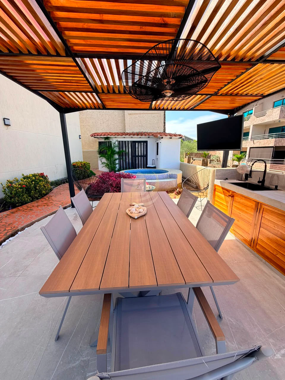 5 Townhouse en Venta en Margarita con excelente ubicación Townhouse en Venta en Margarita con excelente ubicación
