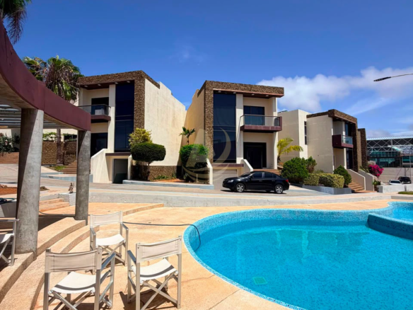 Townhouse en Venta en Margarita con excelente ubicación