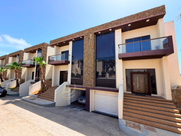 Townhouse en Venta en Margarita con excelente ubicación