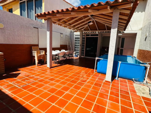 Townhouse en Venta en Margarita con excelente ubicación